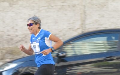 Grande Donatella Ledda 1 di categoria con  il mito Franco Pili – Mezza Maratona di CagliariRespira